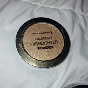 Highlighter - Oanvänd och oöppnad super fin highlighter 