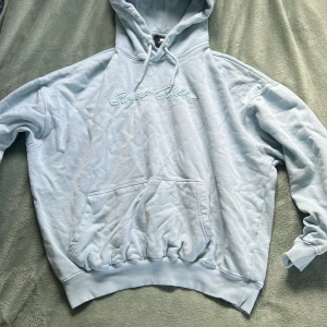 Hoodie - Sweet sktbs hoodie Storlek M Helt oanvänd