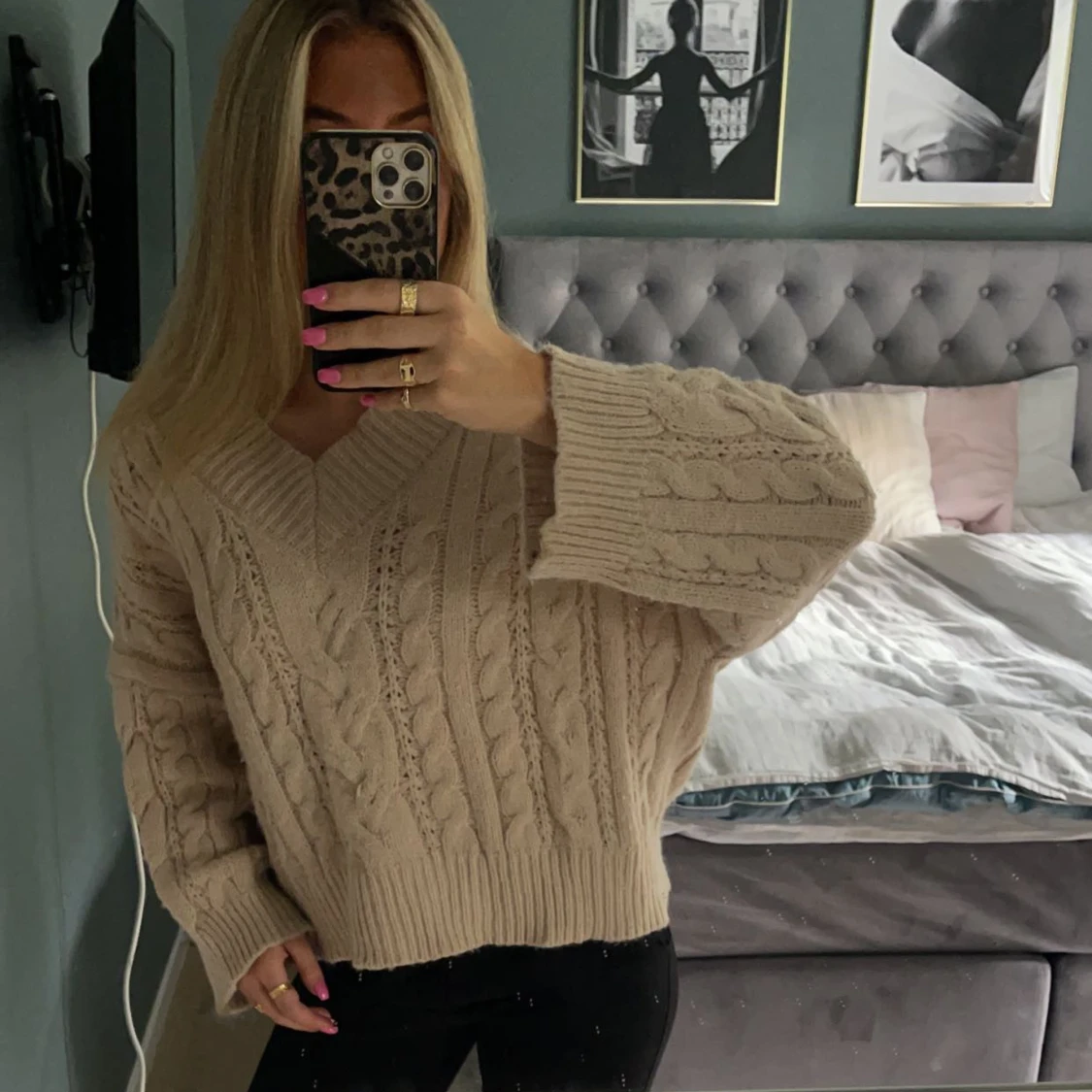 Superfin stickad tröja i storlek S. 