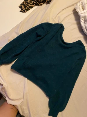 Stickad tröja  - Bra skick 