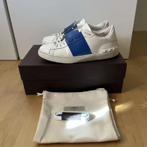 Valentino skor - Äkta såklart, andvänder inte längre därför säljer jag!