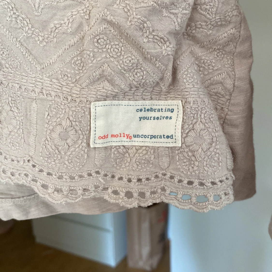 Oss Molly tröja långärmad uringad 