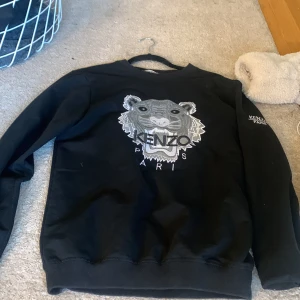 Kenzo sweatshirt  - Helt ny kenzo tröja, äkta ofc, mjuk o skön.