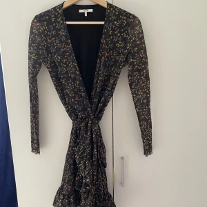 Ganni klänning - Klänning från ganni i bra skick! 