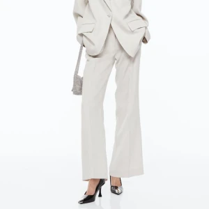 Kostymbyxor - Skitsnygga kostymbyxor, helt oanvända! Nypris 299