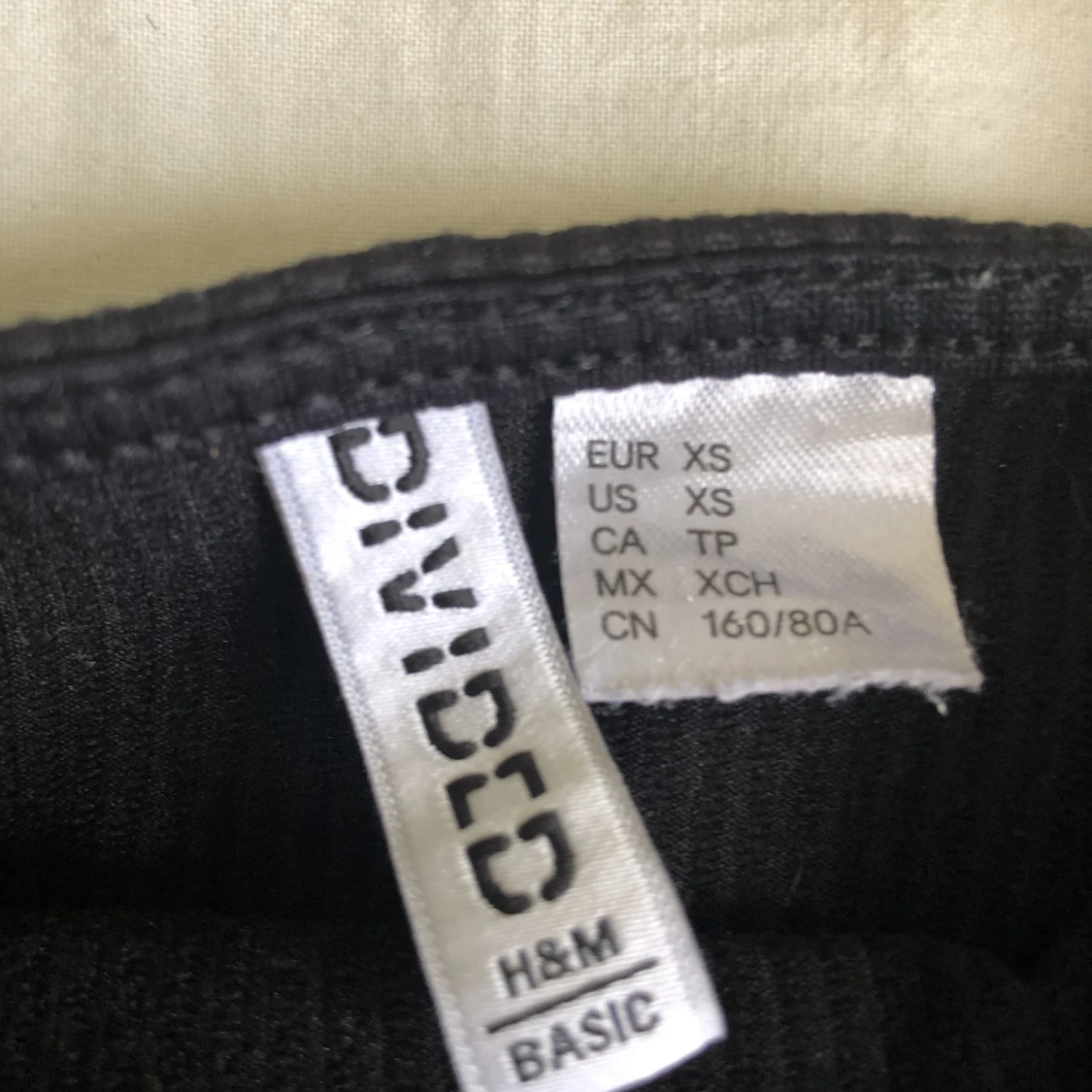 Svart topp från H&M  - 91