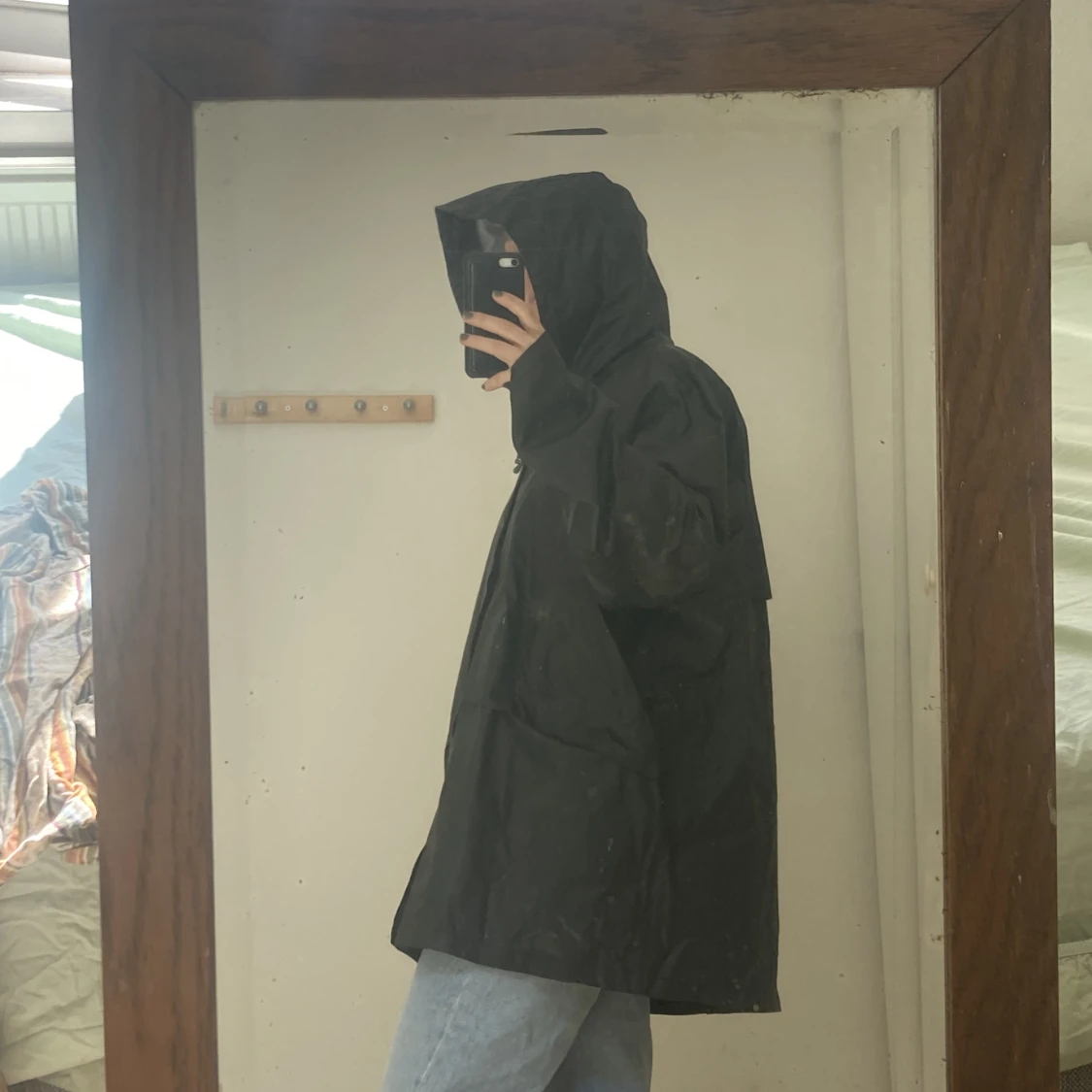 Svart regnjacka  - 91