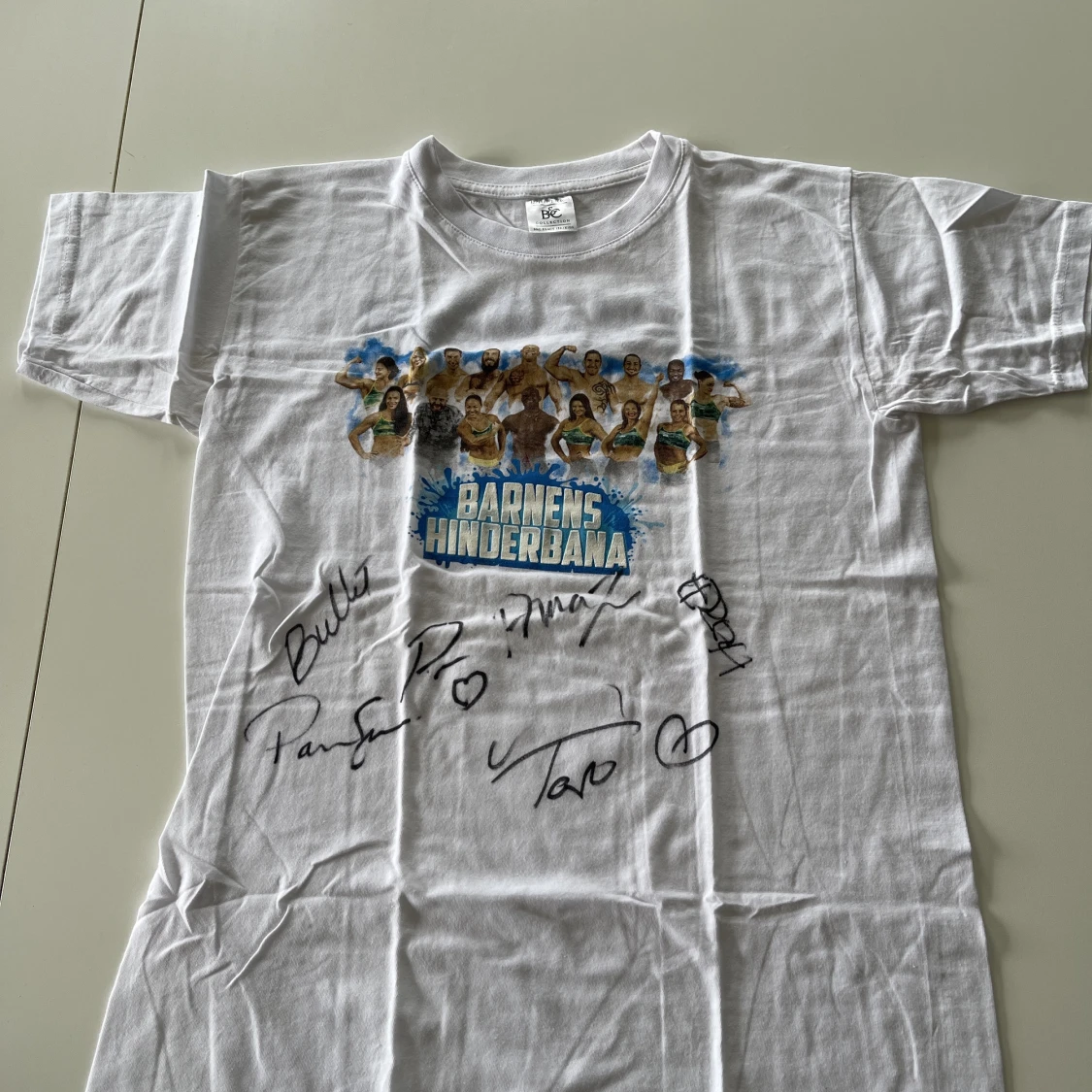 T-shirt med gladiatorernas autografer