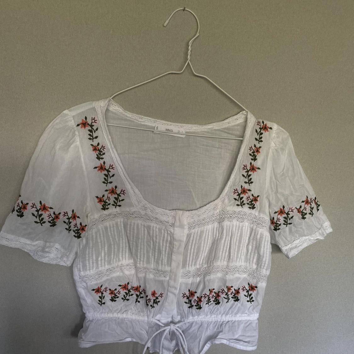 Fin topp från Mango