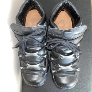 New rocks 43 - Riktigt fina new rocks i storlek 43