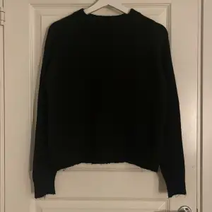Stickad tröja från Zara, köpt för 500kr