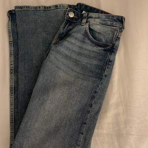 Lågmidjade Jeans från hm, köpte förra året o dem är helt slutsålda. 