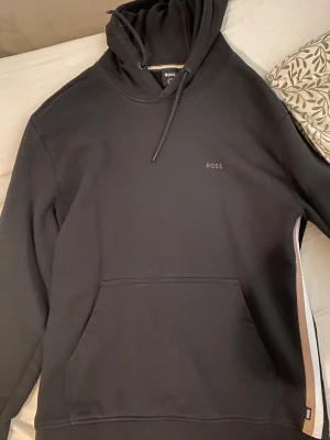 Boss Seeger Hoodie - Nypris 2000kr