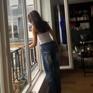 Balla jeans - Coola jeans från Jeans D-sking! Midjemått ca 80cm och innerbenslängden 76cm 💙