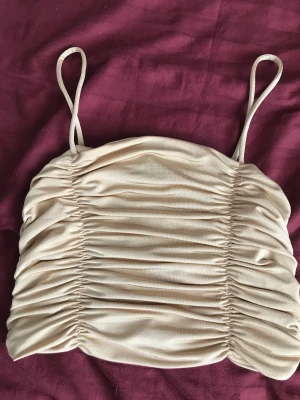 Beige crop top - Crop top 