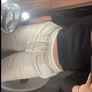 Linnebyxor  - Sååå fina Och sköna linnebyxor nu till sommaren 🌸i stolen L 