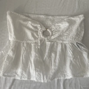 Söt sommar topp i linne tyg - Helt ny oanvänd topp, perfekt för sommaren, storlek M