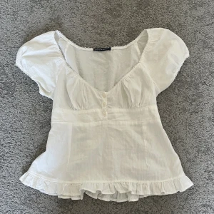 Söt topp - Jätte fin topp från brandy! 🥰 (sista bilen är lånad) bud på: 190kr 