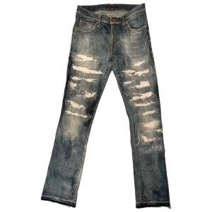1/1 Distressed nudie jeans  - Blekta, Distressed och lagade med vitt canvastyg (se bild 3) -   Size 31  - DM för mer bilder och mått 