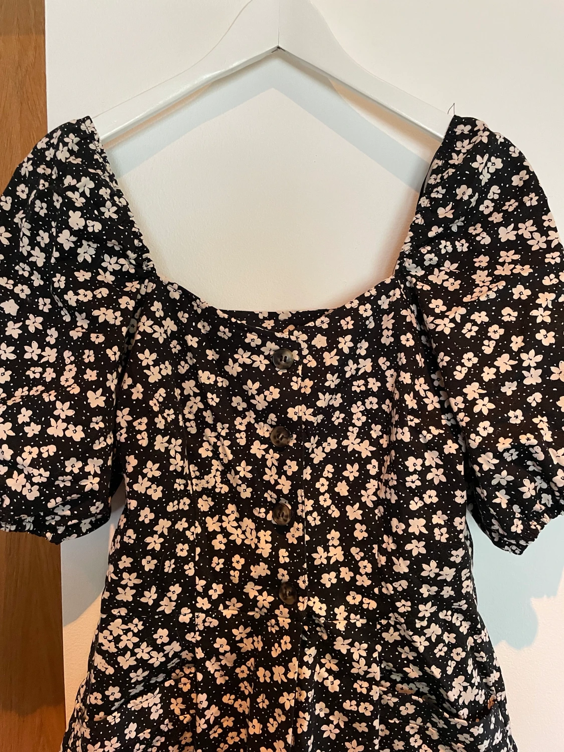 Blommig byxdress - 90