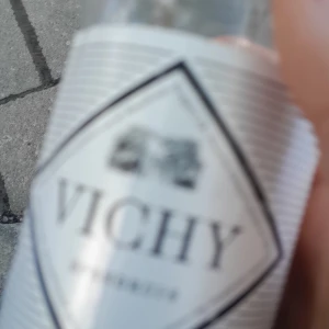 Det e ba en vanlig flaska vichy - Det en en vanlig vichy vatten 