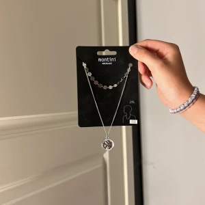 Silver halsband - Ett silver dubbel halsband. Från ur&penn. Ordinarie pris 129kr.