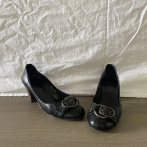 Snygga klackskor  - Snygga vintage klackskor i storlek 37! Bra skick