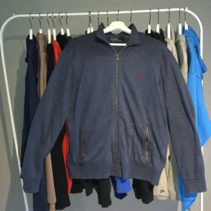 Ralph lauren zip up - Tjena säljer min ralph lauren zip up😄