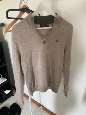 Morris halfzip - Säljer min Morris halfzip storlek L (passar s)