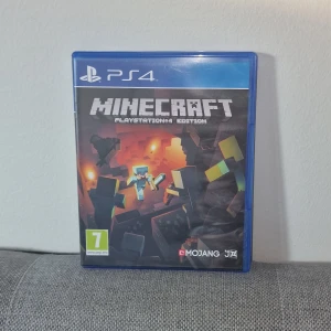 Minecraft till PS4 - Minecraft till ps4, endast kört ca 2 gånger så är i super bra skick!