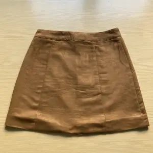Mini skirt från H&M.