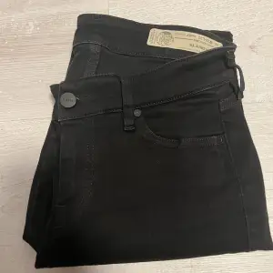 Svarta diesel high waist jeans 