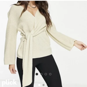 Söker!! - Söker en sån fast svart 💕 i storlek S 