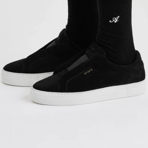 Axel arigato - Säljer nu då jag köpt ett par nya. Använd några gånger och har inga skador. Skriv om du har frågor och för bilder