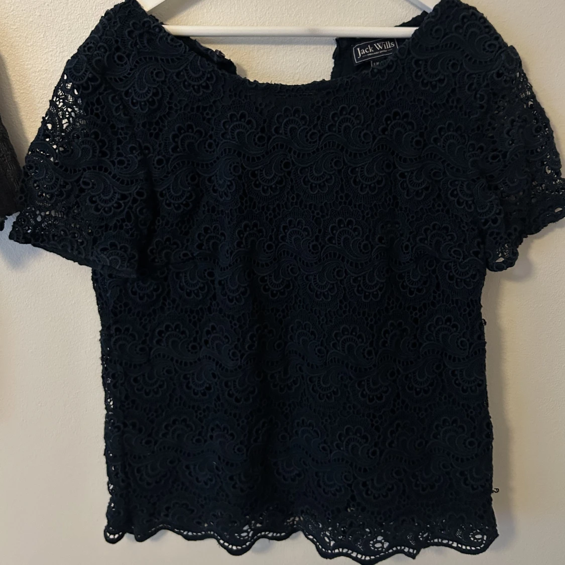 Supersöt detaljrik topp från Jack Wills