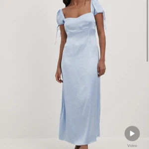 Långklänning Nakd - Använd en gång Stl 38 Nypris: 549 Säljer för: 300kr