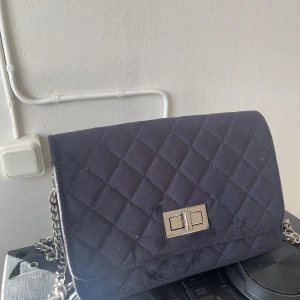 Väska  - Väska säljes. 