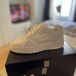 Fila skor  - Helt oanvända fila skor nypris 699:- Står ej för frakten 