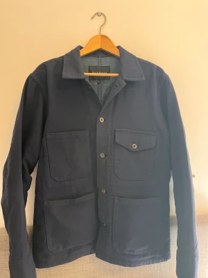 Overshirt - Säljer min overshirt från Paul and friends Nk Stockholm. Perfekt till hösten