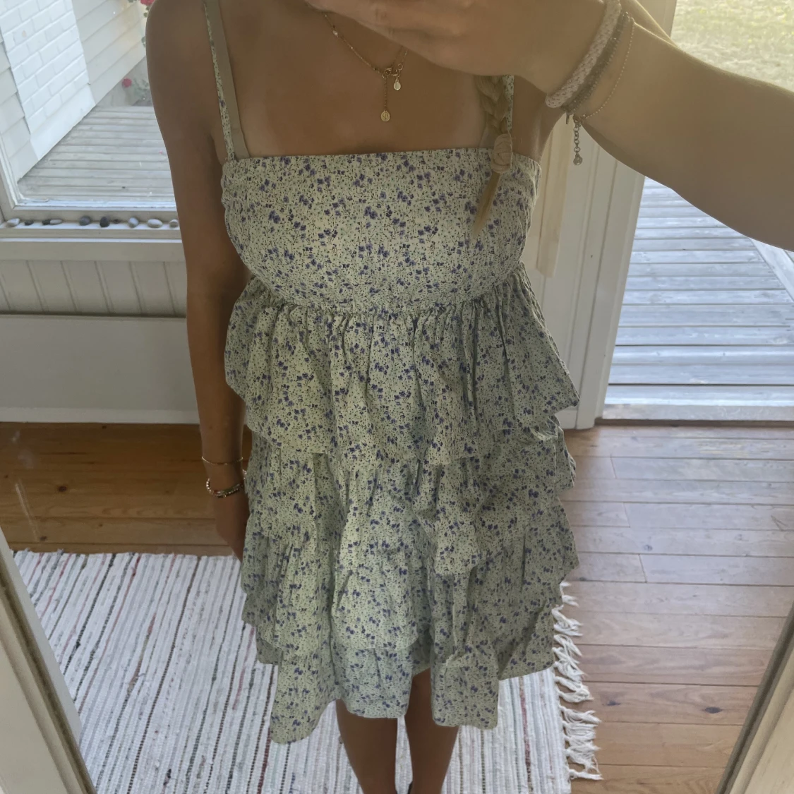 Blommig klänning🩵