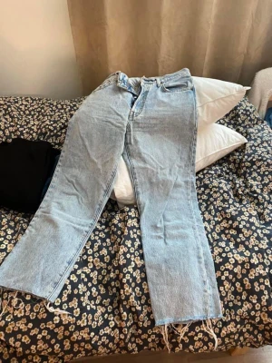 501, Levis. St.25. Avklippta längst ner. - 501, Levis. St.25. Avklippta längst ner.