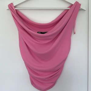 Topp från zara - Oanvänd topp från zara💗
