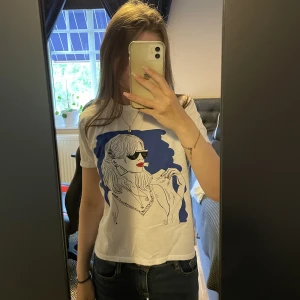 Zara T-shirt  - As cool T-shirt från zara i storlek M  💕
