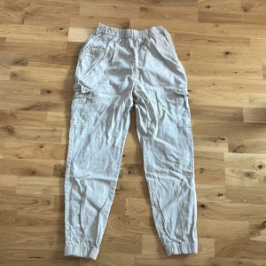 Cargopants - Storlek 38 Ganska korta i benen Tunna Oanvänd 