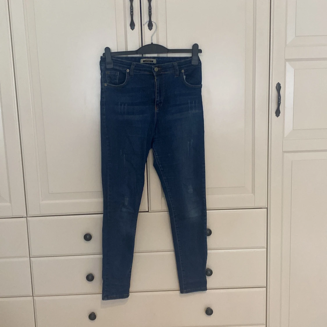 Mörk blå jeans - 90