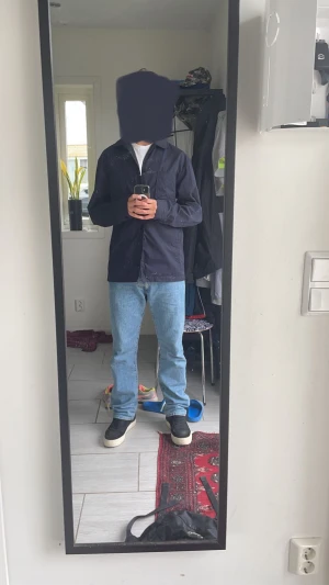 Overshirt - Overshirt från zara skick 9/10 storlek m, skriv gärna för frågor eller mer bilder, han på bilden är 177