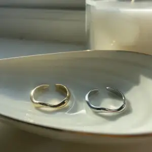 Justerbara supersnygga ringar! 49kr/st🫶🏽 Säljer andra ringar med så passa på att köpa i samma beställning🤗