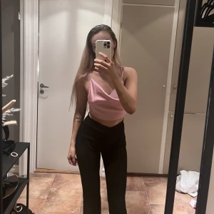 Rosa topp🩷 - Rosa topp i siden. St XS-S💗