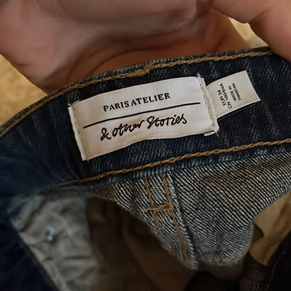 Fina jeans från other stories. Aldrig använd. Straight modell.💕. Jeans & Byxor.