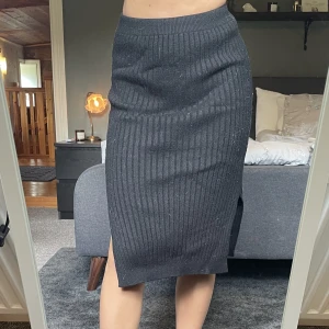 Kjol nakd - Bra skick, endast hundhår på den🙃